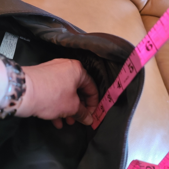 Bugatti leather backpack - Picture 4 of 8